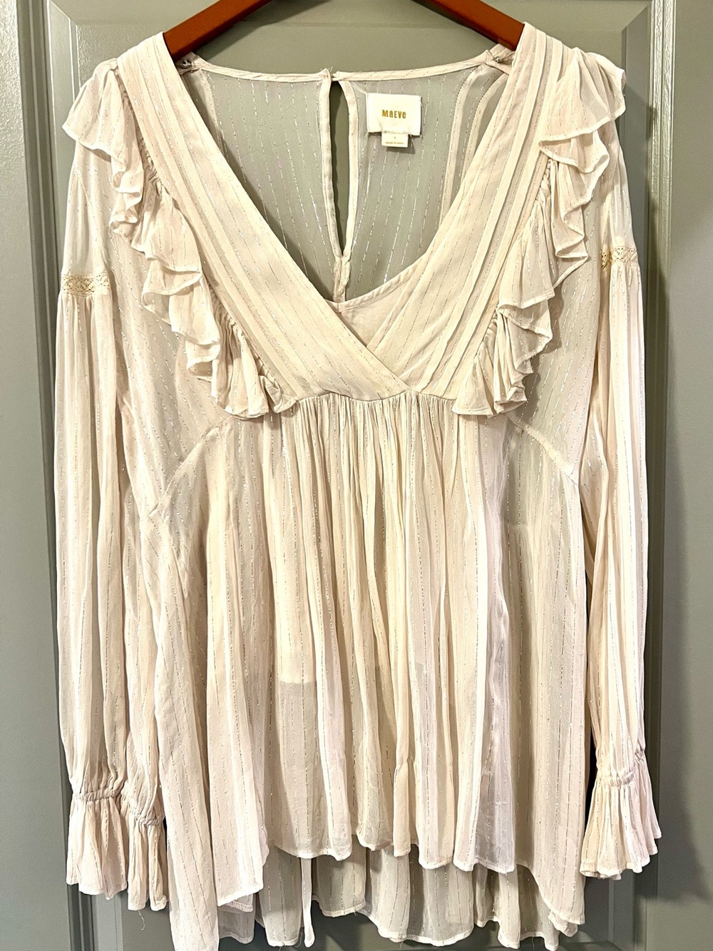 Anthropologie Top Maeve Cream Ruffled V-Neck Tunic Metallic Spatkle Shimmet